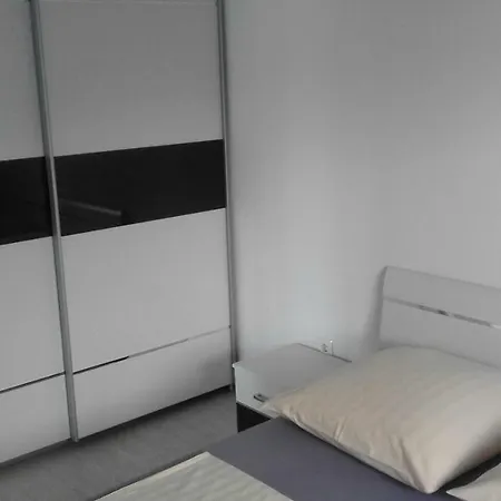 Anamariva 로크바 로고즈니차